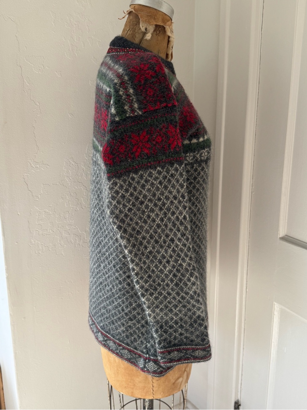 VINTAGE Squaw Valley 100% Wool Sweater - Picture 10 of 16